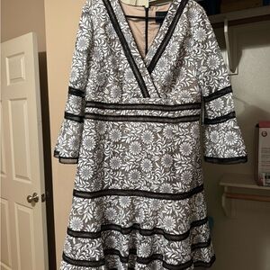 By SHANI Black and White Floral Long Sleeve Dress